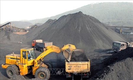 Thủ tướng yêu cầu khẩn trương tháo gỡ vướng mắc pháp luật về khoáng sản và đất đai