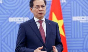 Phó Thủ tướng, Bộ trưởng Ngoại giao Bùi Thanh Sơn trả lời báo chí Hàn Quốc về chuyến thăm của Tổng Bí thư Tô Lâm