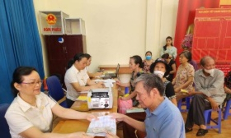 Tiếp tục hoàn thiện, nâng cao chính sách chăm sóc người cao tuổi