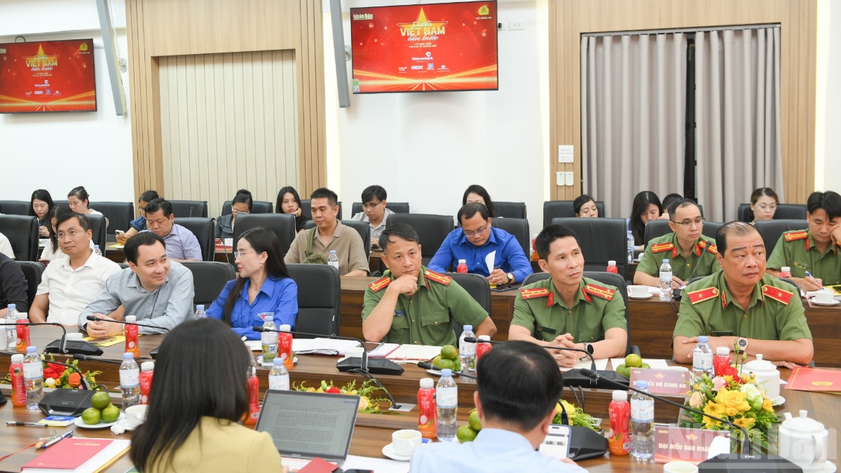 Các đại biểu tham dự buổi Họp báo. Ảnh: Thế Đại