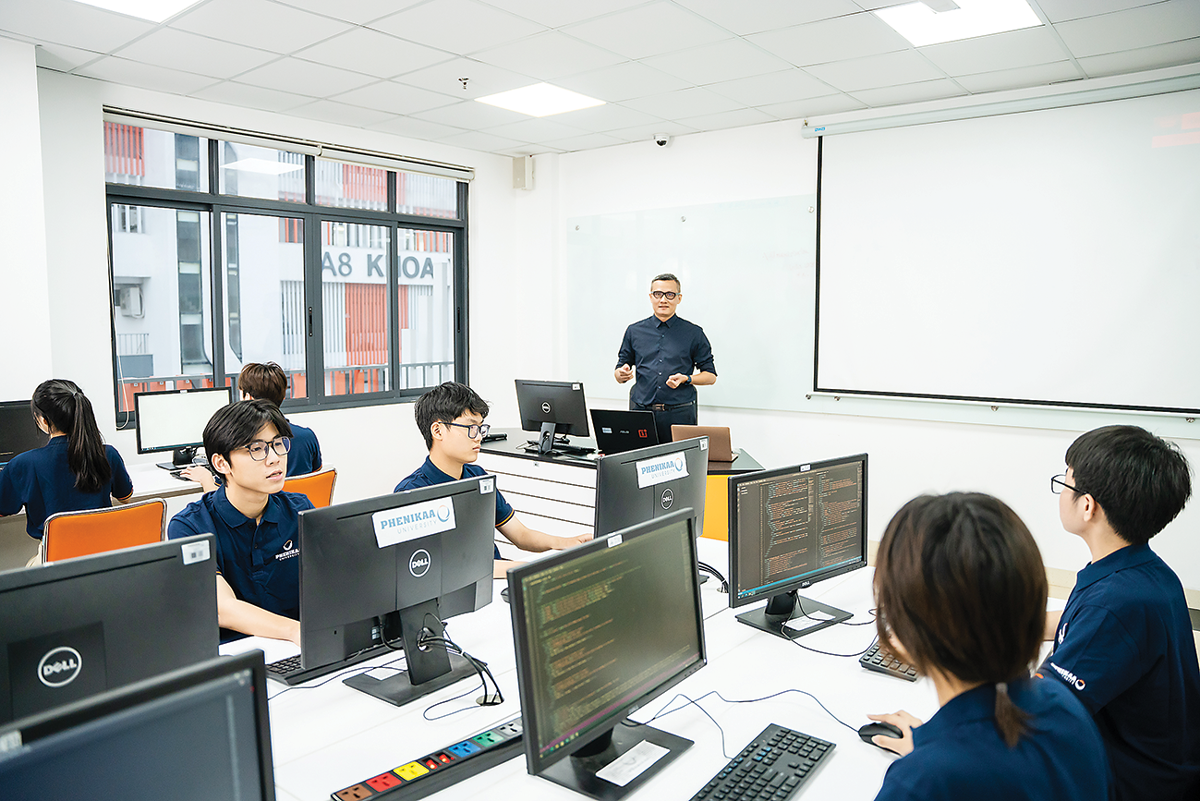 Hệ sinh thái đổi mới sáng tạo Việt Nam phát triển mạnh với hơn 3.800 startup công nghệ, 74.000 doanh nghiệp trong lĩnh vực công nghệ thông tin.