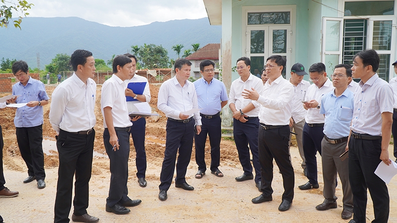 Lãnh đạo thành phố Huế kiểm tra thực địa vị trí dự kiến xây dựng trường học tại các xã biên giới