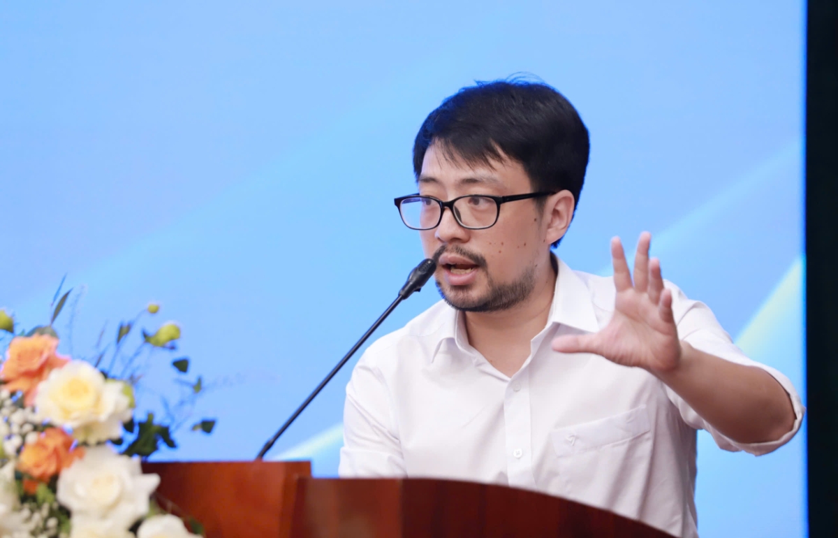 Thạc sĩ Nguyễn Phong Anh, chuyên gia AI, Dự án nâng cao năng lực trí tuệ nhân tạo tạo sinh META – VNU. Ảnh: Tô Thế