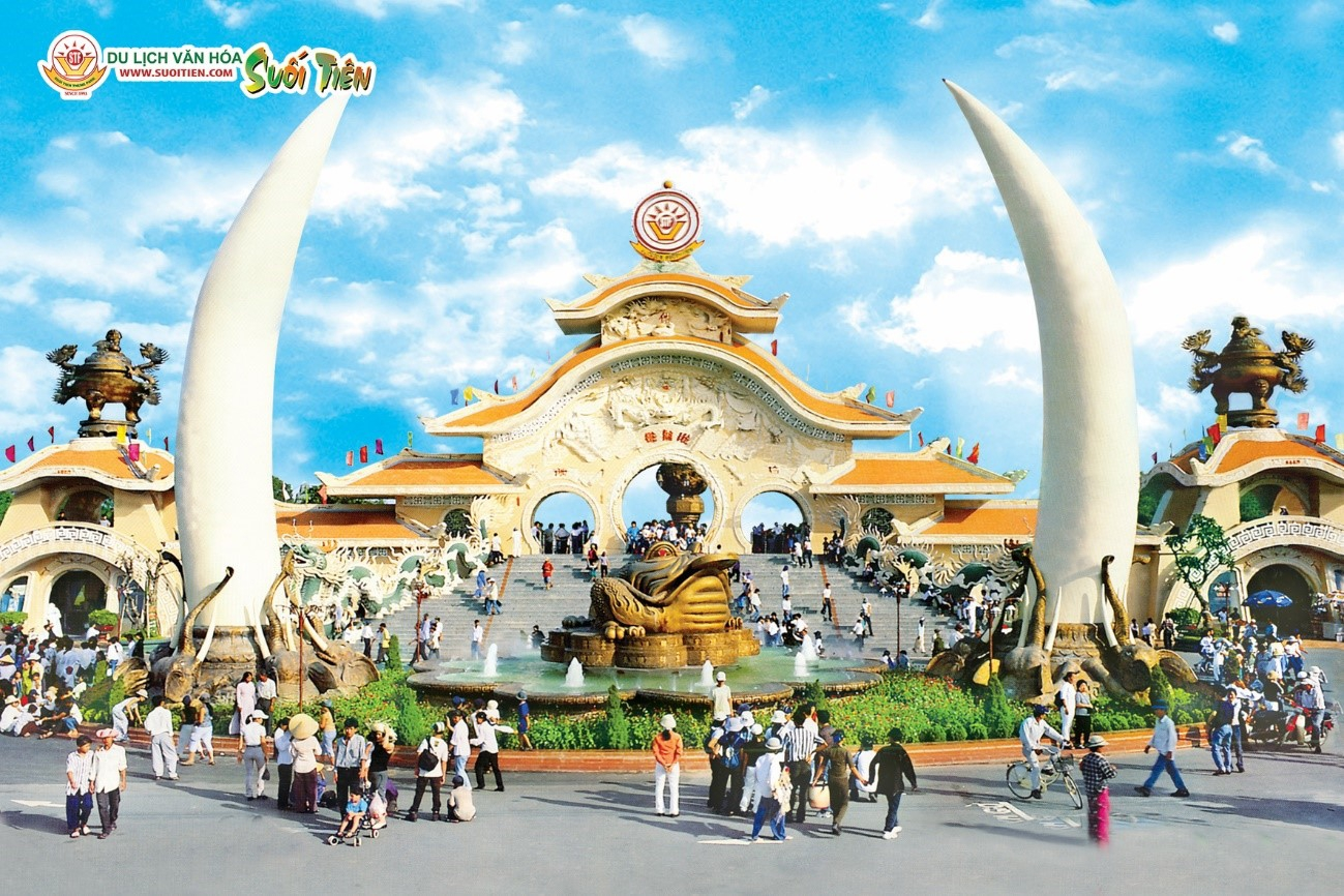 Cổng Suối Tiên những năm 2000, gắn liền ký ức tuổi thơ của hàng triệu du khách.