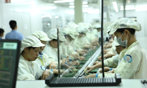 Hết thời tăng trưởng kinh tế dựa vào khai thác tài nguyên và lao động giá rẻ 