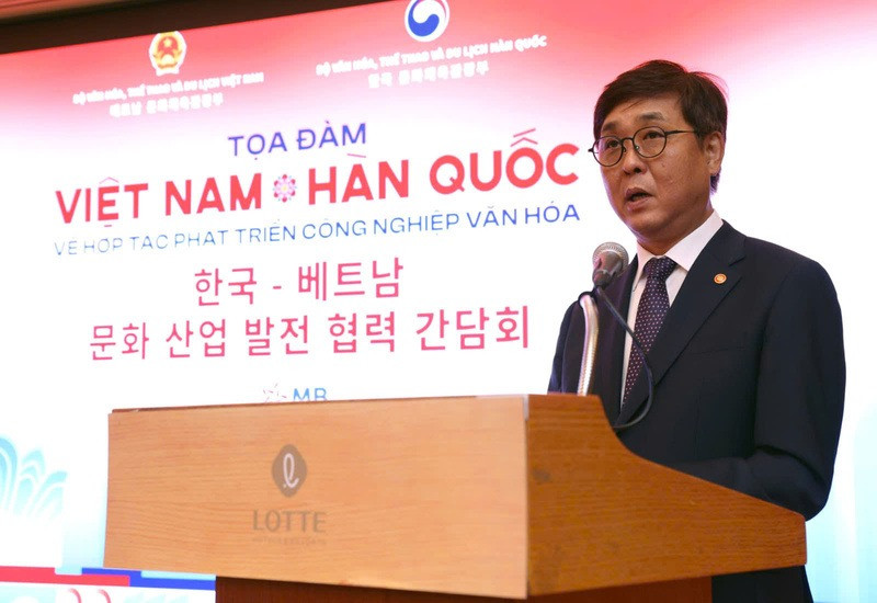 Bộ trưởng Bộ Văn hóa, Thể thao và Du lịch Hàn Quốc Chae Hwi-Young.