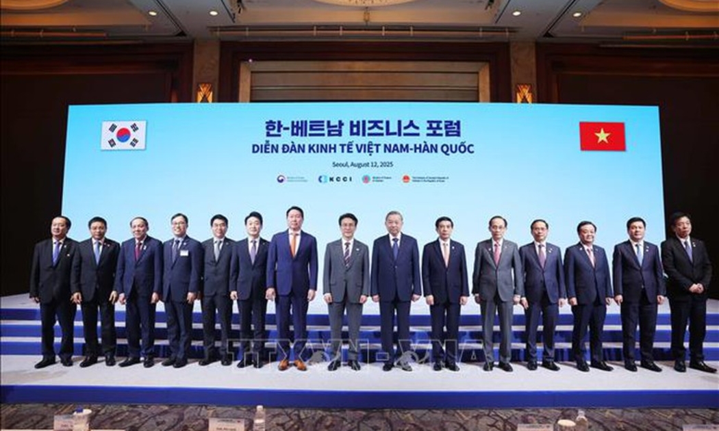 Tổng Bí thư Tô Lâm và Thủ tướng Hàn Quốc Kim Min Seok cùng các đại biểu dự Diễn đàn kinh tế Việt Nam – Hàn Quốc. Ảnh: TTXVN