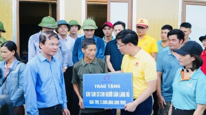 Quỹ Thiện Tâm nhận Huân chương Lao động Hạng Nhất 