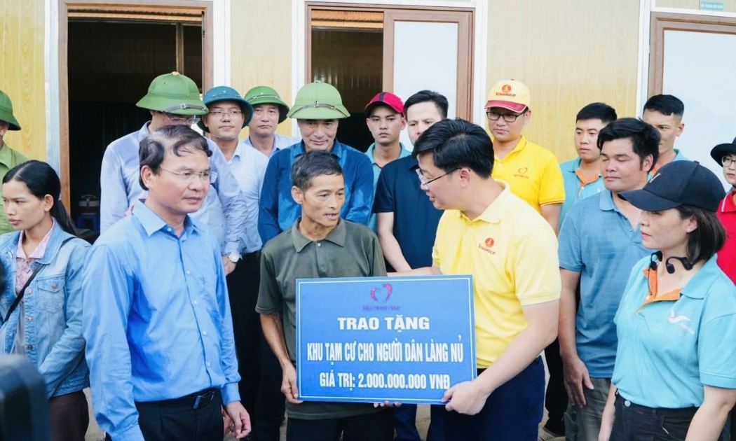 Quỹ Thiện Tâm trao tặng khu nhà cho người dân làng Nủ sau trận lũ quét 