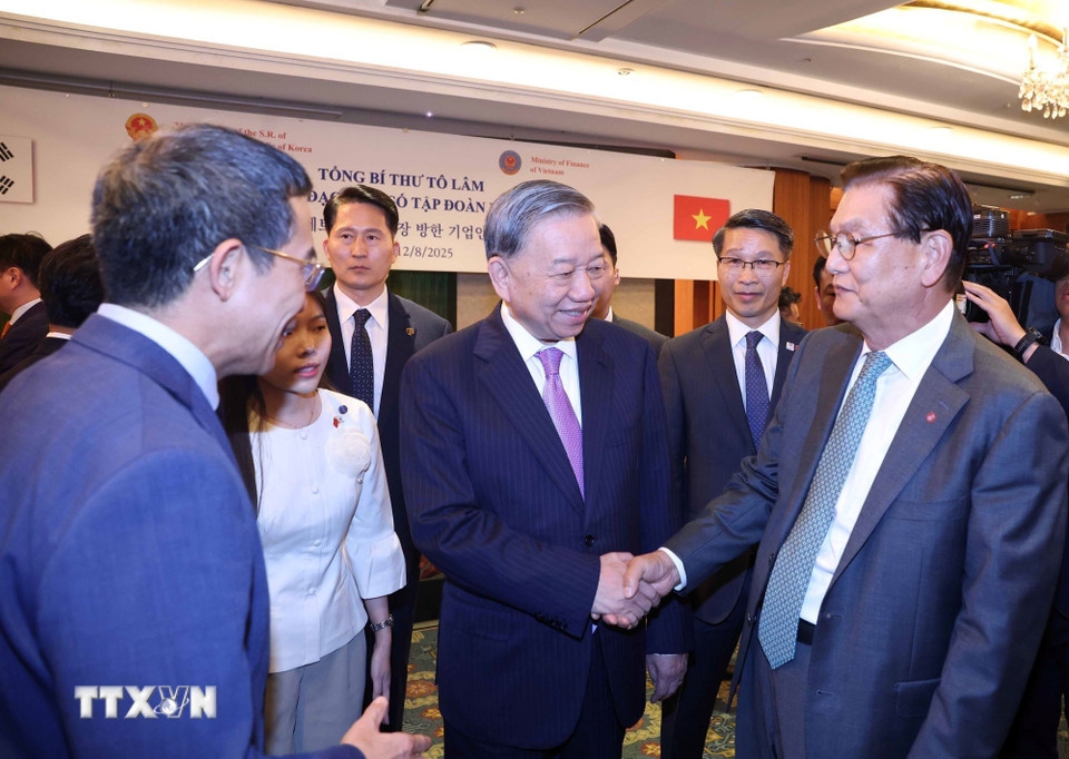 Tổng Bí thư Tô Lâm gặp gỡ lãnh đạo các tập đoàn của Hàn Quốc. Ảnh: TTXVN