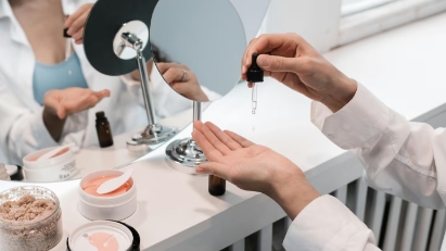 Làn sóng sa thải không "ngoại lệ" tại các công ty làm đẹp