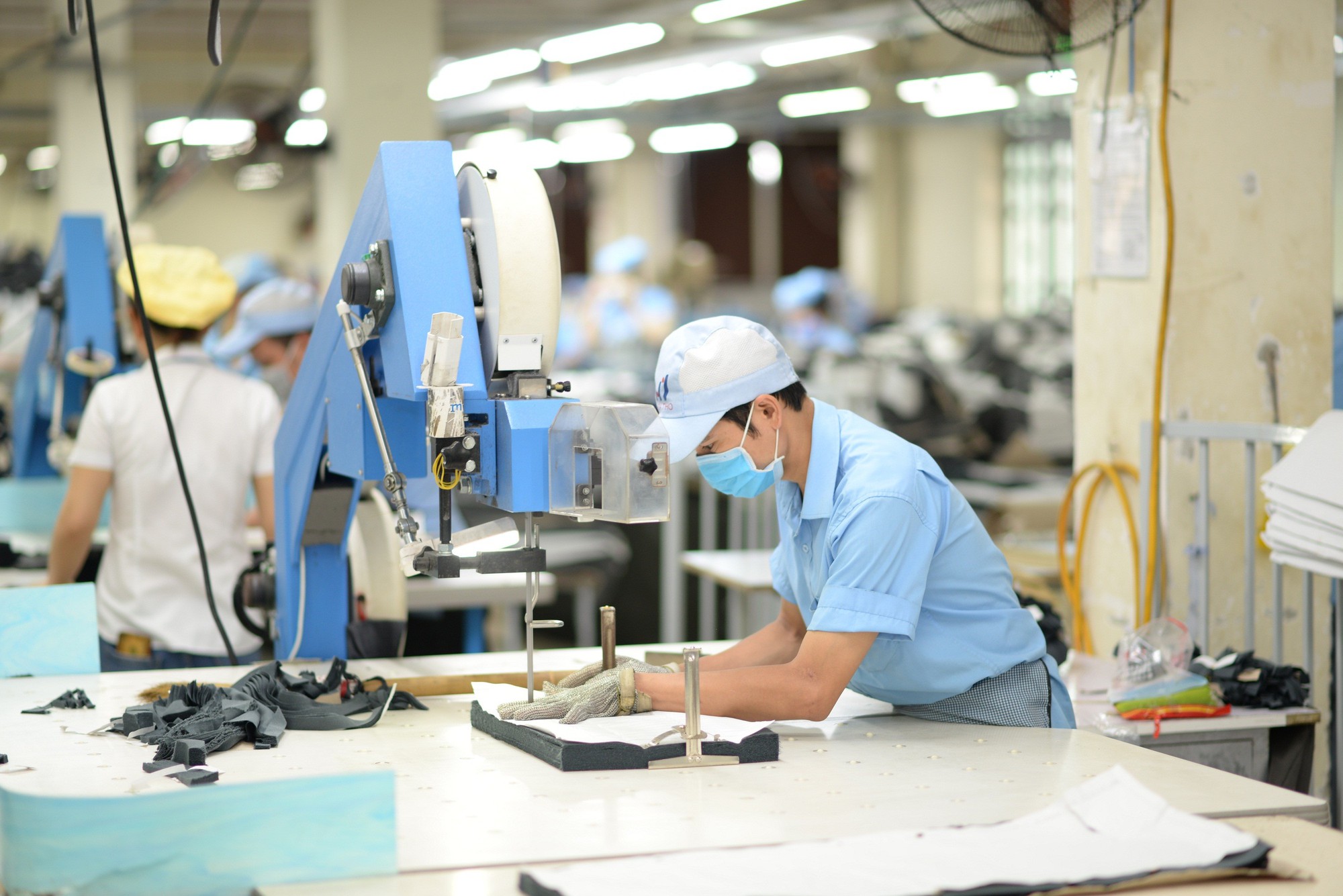 Doanh nghiệp tư nhân đang chịu nhiều “thiệt thòi” trên chính thị trường của mình.