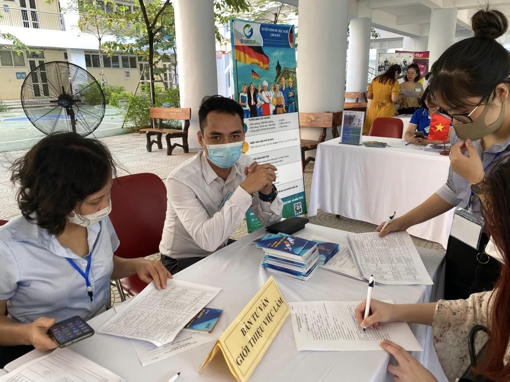 Trung tâm Dịch vụ việc làm Hà Nội đã tổ chức 150 phiên giao dịch, giới thiệu việc làm