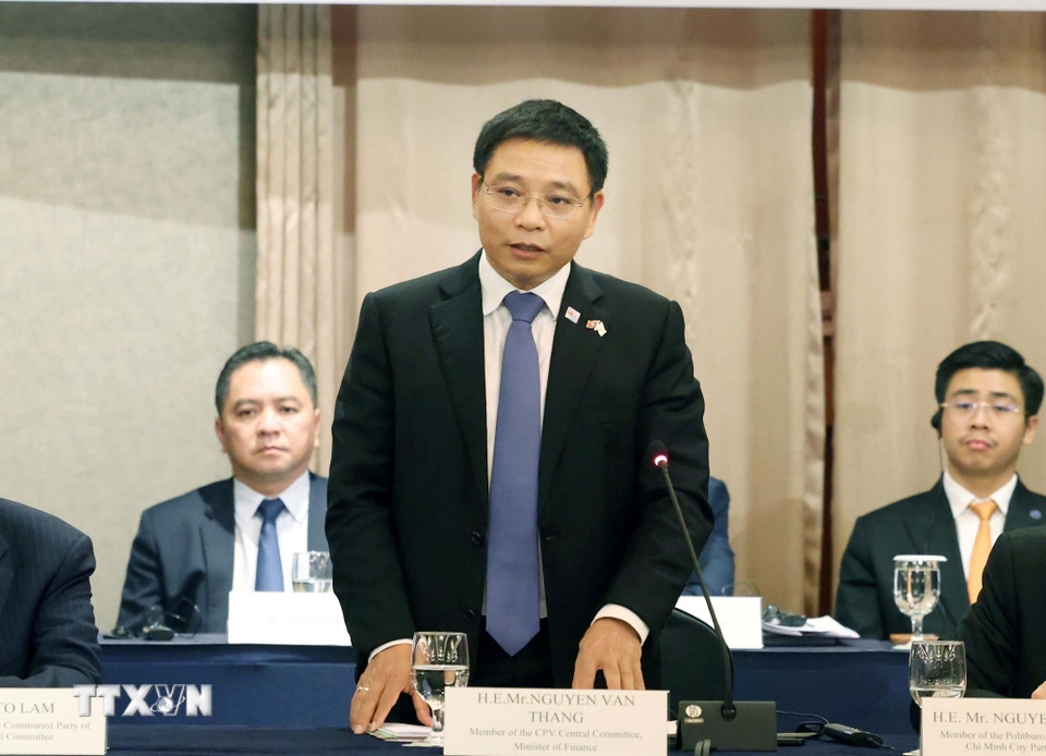 Bộ trưởng Bộ Tài chính phát biểu tại buổi gặp mặt. Ảnh: TTXVN