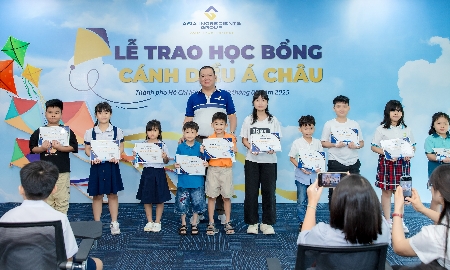 Học bổng Cánh Diều Á Châu năm 2025 đã được tập đoàn AIG trao đến 330 em học sinh, sinh viên hiếu học trên cả nước.