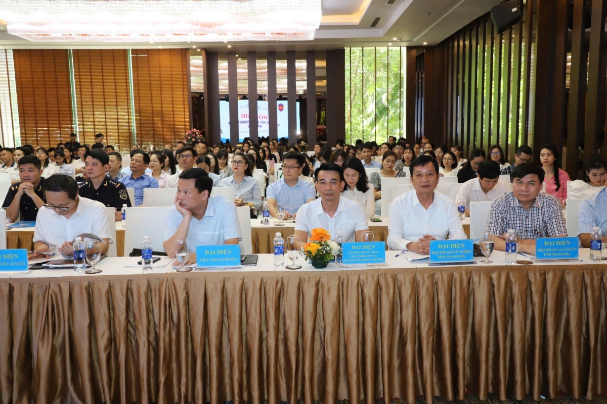 Đại diện các sở, ban, ngành và doanh nghiệp tham dự Hội nghị