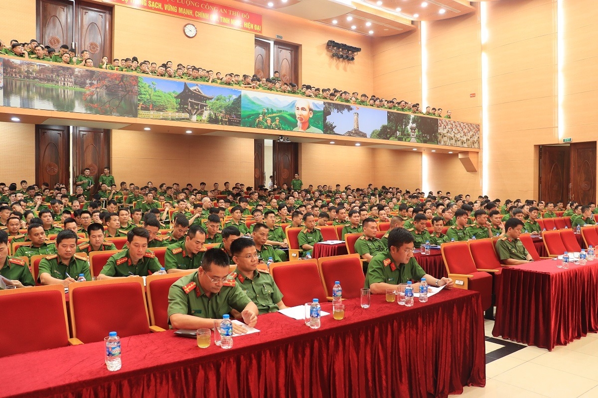 Công an thành phố Hà Nội tổ chức hội nghị quán triệt, tập huấn Chỉ thị số 01, Phương án số 01 của Bộ trưởng Bộ Công an về công tác phòng, chống tội phạm có tổ chức, tội phạm xuyên quốc gia và tội phạm sử dụng công nghệ cao, lợi dụng không gian mạng để thực hiện hành vi phạm tội.