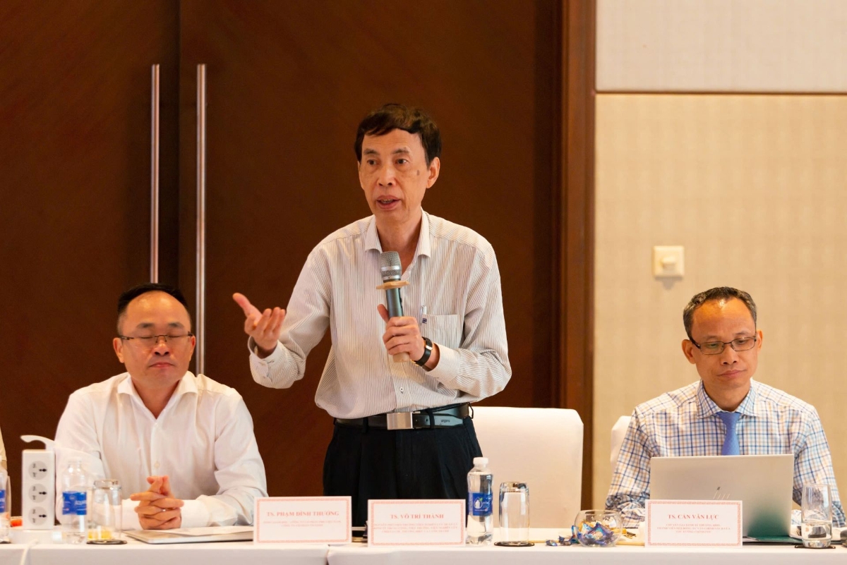 TS. Võ Trí Thành - Nguyên Phó viện trưởng Viện Nghiên cứu quản lý kinh tế Trung ương, Viện trưởng Viện Nghiên cứu chiến lược thương hiệu và cạnh tranh.