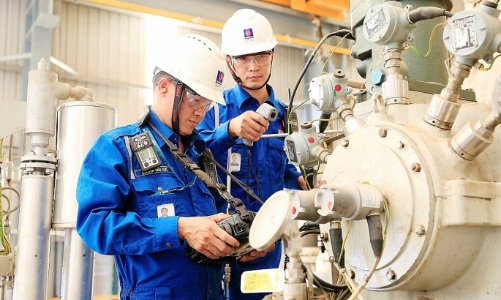 Hàng triệu lao động đối diện nguy cơ bị thay thế bởi robot và AI