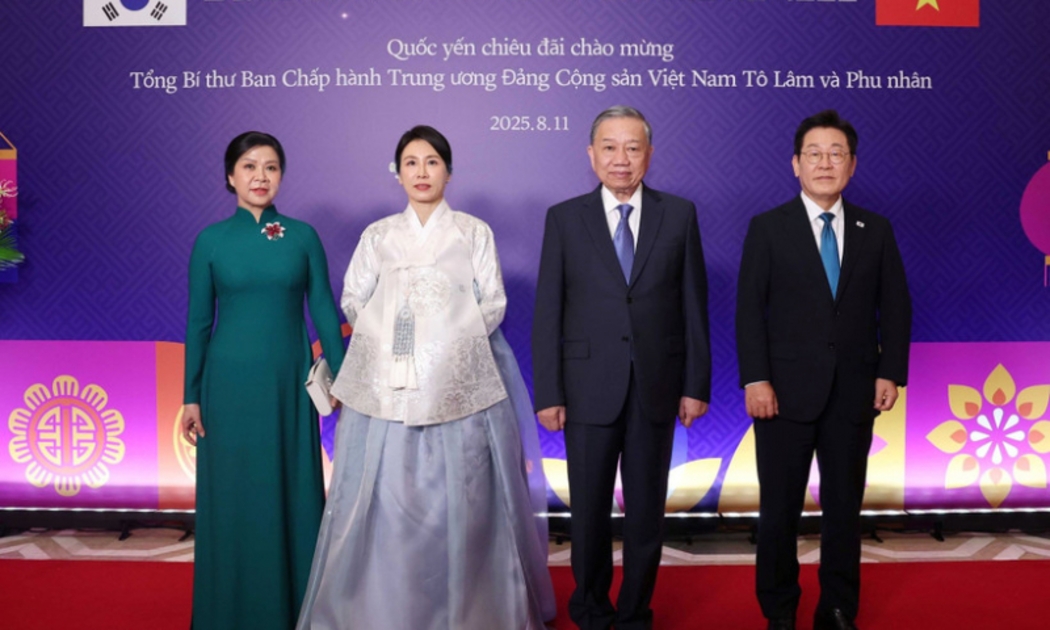 Tổng thống Hàn Quốc Lee Jae Myung và Phu nhân chủ trì Quốc yến chiêu đãi chào mừng Tổng Bí thư Tô Lâm và Phu nhân. Ảnh: TTXVN