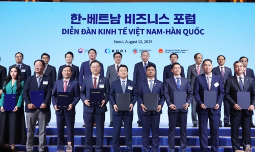 KN Holdings hợp tác với Samsung C&T phát triển 864 MW điện mặt trời nổi