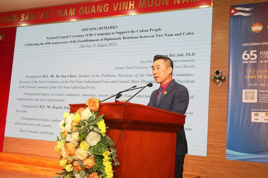 Ông Nguyễn Hải Anh, Phó Chủ tịch, Tổng Thư ký Trung ương Hội Chữ thập đỏ Việt Nam, thông tin về nội dung phát động tại chương trình