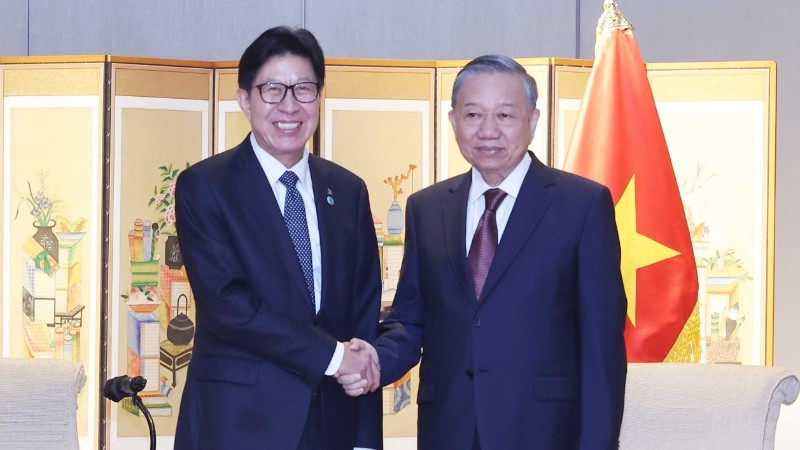 Tổng Bí thư Tô Lâm tiếp ông Park Heong-joon, Thị trưởng thành phố Busan, Hàn Quốc. Ảnh: TTXVN
