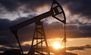 IEA bi quan, OPEC lạc quan về nhu cầu tiêu thụ dầu toàn cầu