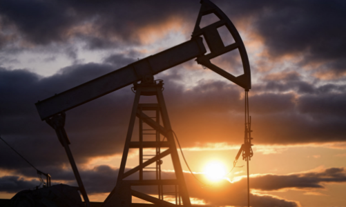 IEA bi quan, OPEC lạc quan về nhu cầu tiêu thụ dầu toàn cầu