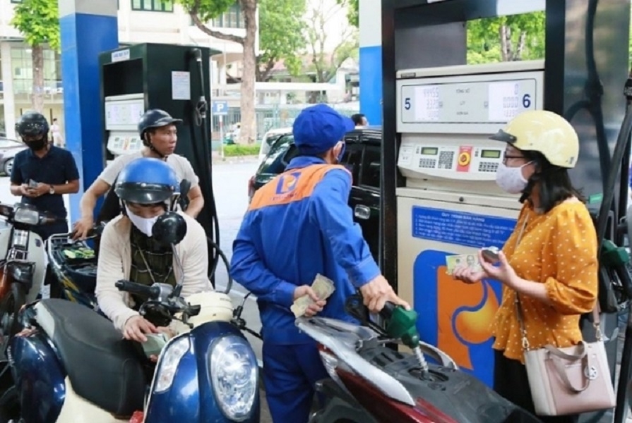 Giá xăng dầu giảm từ chiều 14/8/2025.