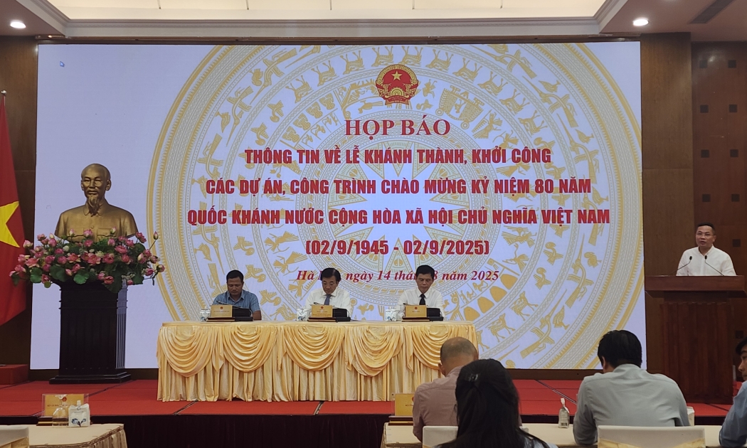 Toàn cảnh buổi họp báo Thông tin về lễ khánh thành, khởi công các dự án, công trình chào mừng kỷ niệm 80 năm Quốc khánh nước Cộng hòa xã hội chủ nghĩa Việt Nam (2/9/1945 - 2/9/2025). Ảnh: Việt An.