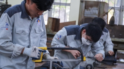 Không "tăng tốc" đào tạo, Việt Nam sẽ khủng hoảng thiếu hàng triệu nhân lực công nghệ cao