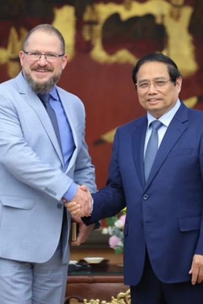 Vietnam set to become regional AI research hub:  Qualcomm CEO
