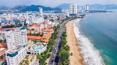 Two South Korea conglomerates announce investment expansion in Khanh Hoa