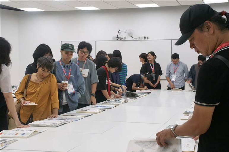 The display room featuring first-year students’ works also attracted numerous visitors