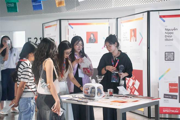 Dazzled by a vibrant array of creative works at BUV’s student art exhibition