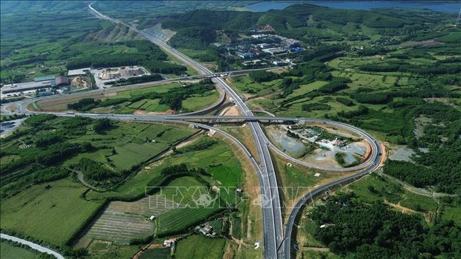 Cao tốc Vũng Áng - Bùng. Ảnh: Quốc Khánh.