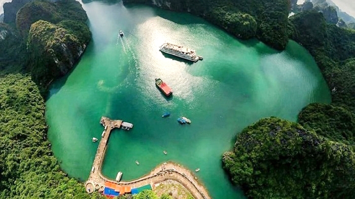 Bến tàu dẫn vào điểm du lịch cộng đồng làng Việt Hải.