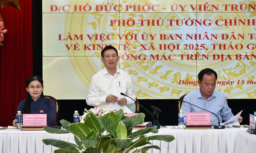 Phó Thủ tướng Hồ Đức Phớc đánh giá cao những kết quả tỉnh Đồng Nai đạt được về kinh tế - xã hội. Ảnh: VGP/Trần Mạnh.
