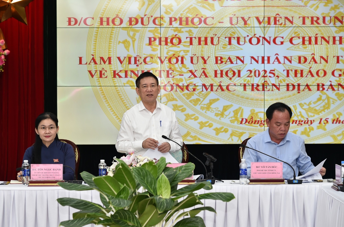 Phó Thủ tướng Hồ Đức Phớc đánh giá cao những kết quả tỉnh Đồng Nai đạt được về kinh tế - xã hội. Ảnh: VGP/Trần Mạnh.