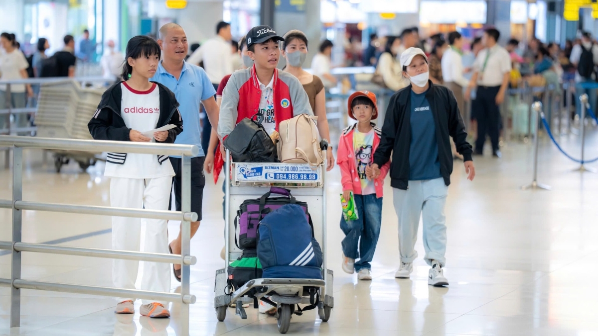 Sân bay Nội Bài sẽ duy trì chế độ trực 24 giờ/7 trong dịp cao điểm Quốc khánh 2/9.