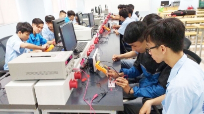 Dạy văn hóa trong các trường nghề: Nhiều vấn đề đặt ra