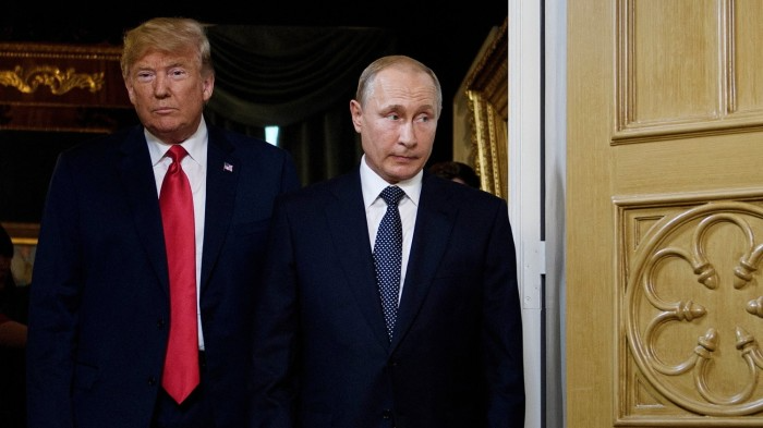 Tổng thống Mỹ Donald Trump và Tổng thống Nga Vladimir Putin - Ảnh: Reuters