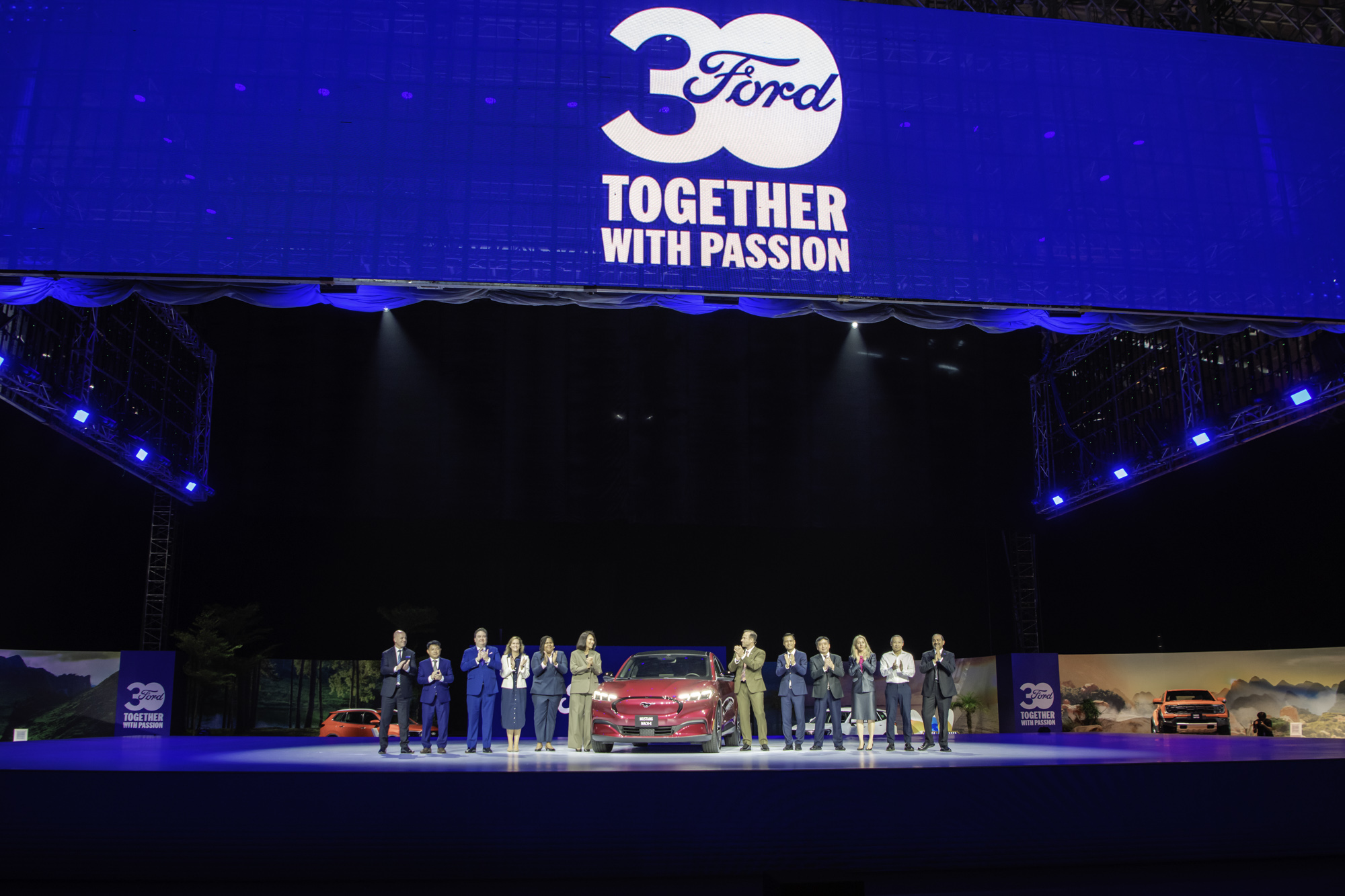 Ford tổ chức lễ kỷ niệm 30 năm hiện diện, phát triển tại thị trường Việt Nam và cho ra mắt mẫu xe điện mới.