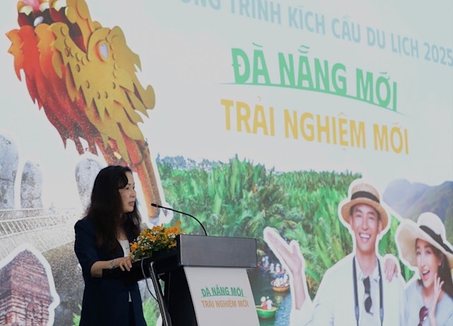 Giám đốc Sở VHTT&DL Đà Nẵng Trương Thị Hồng Hạnh phát biểu tại Chương trình. Ảnh Ngô Anh Văn