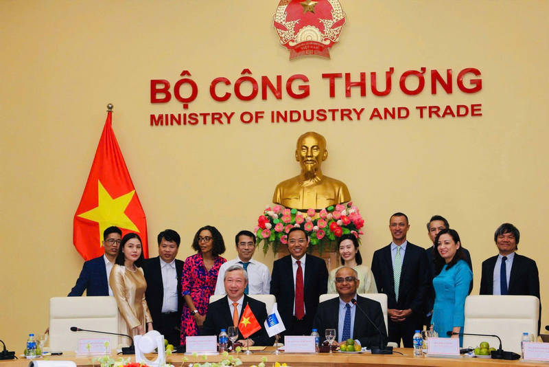Bản ghi nhớ giữa Bộ Công Thương và ADB trong phát triển năng lượng xanh.