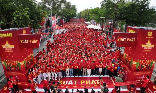 [Phóng sự ảnh] Triệu người dân “Cùng Việt Nam tiến bước”