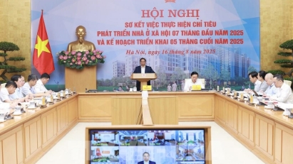 Thủ tướng: “Khó mấy cũng phải làm để hoàn thành mục tiêu 100.000 căn nhà ở xã hội trong năm 2025”