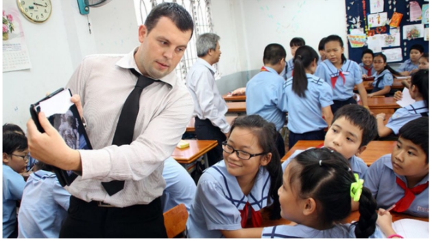 Vietnam streamlines work permit process for foreign nationals