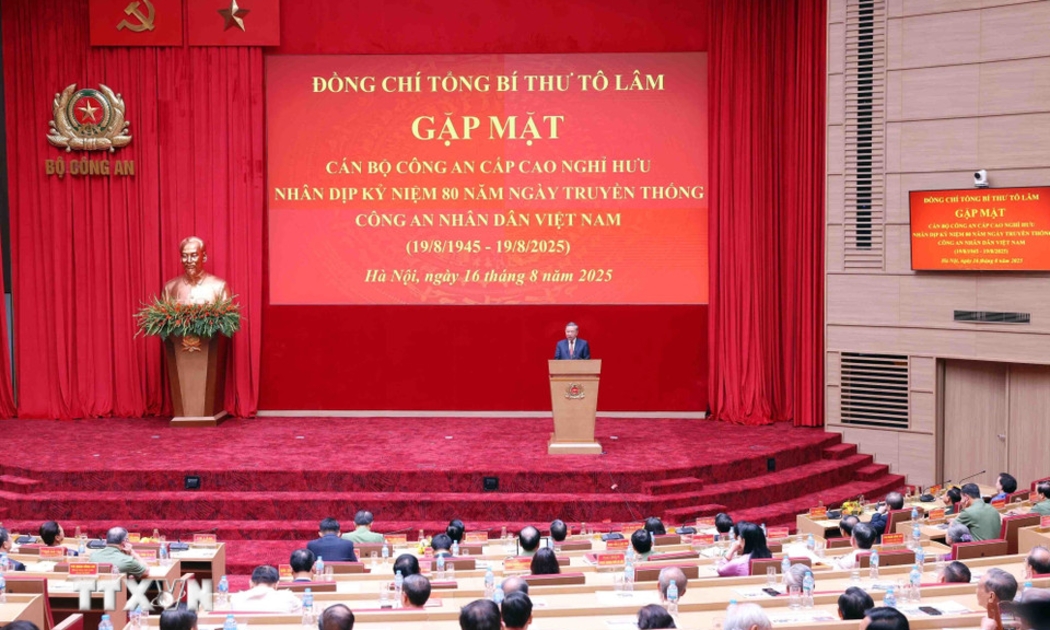 Quang cảnh buổi gặp mặt cán bộ Công an cấp cao nghỉ hưu. Ảnh; TTXVN